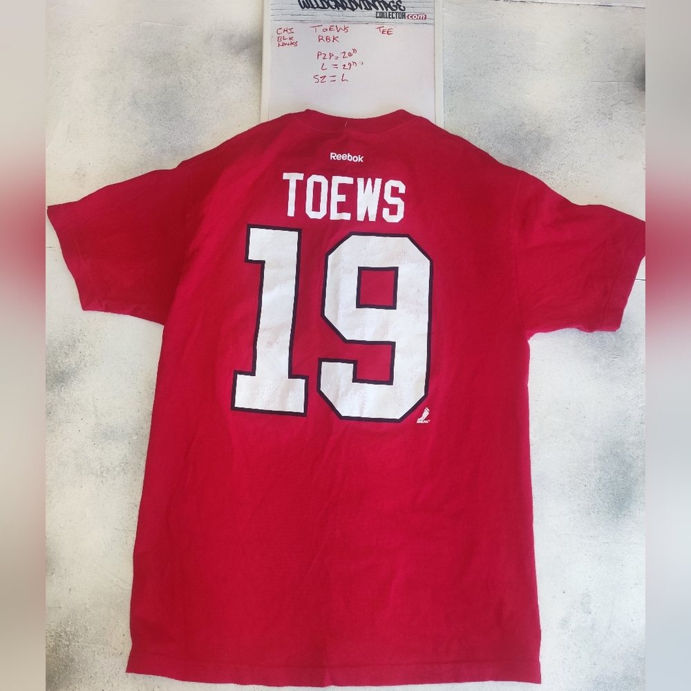RARE Chicago Blackhawks Hockey Jersey Tee of Jonathan Toews Red Large